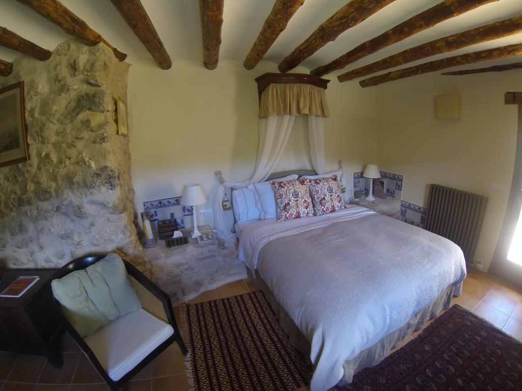 Hotel Mas De La Serra Фуэнтеспальда Номер фото